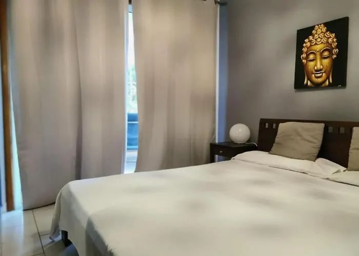 2bed Pool View- San Eugenio Apartment